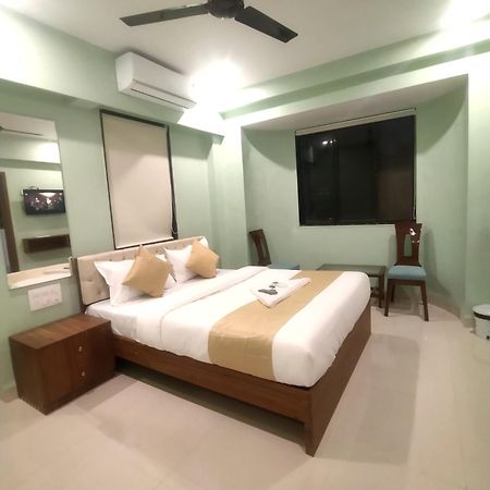 Everest Stays Rooms And Dormitory Мумбаи Экстерьер фото