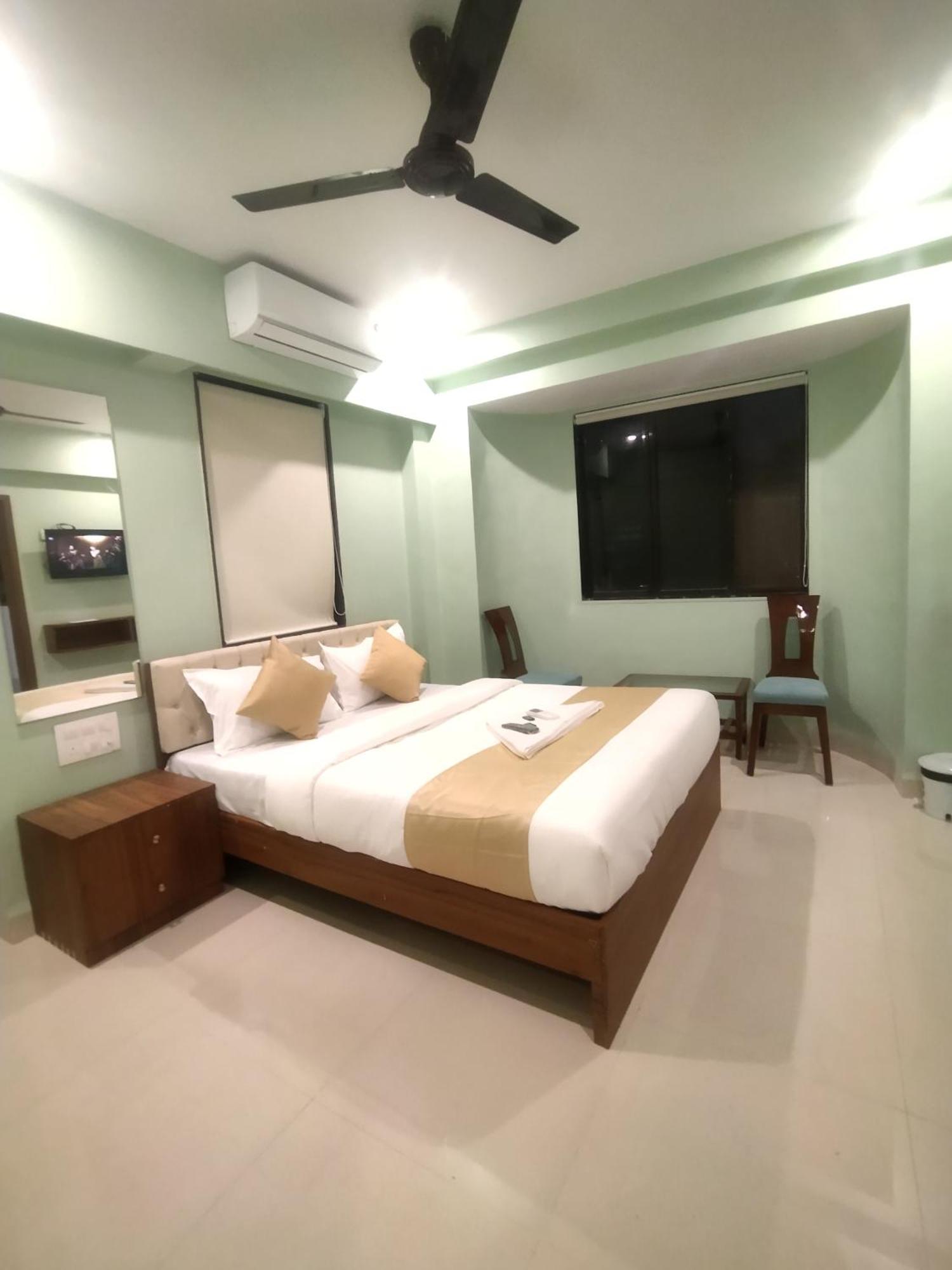 Everest Stays Rooms And Dormitory Мумбаи Экстерьер фото